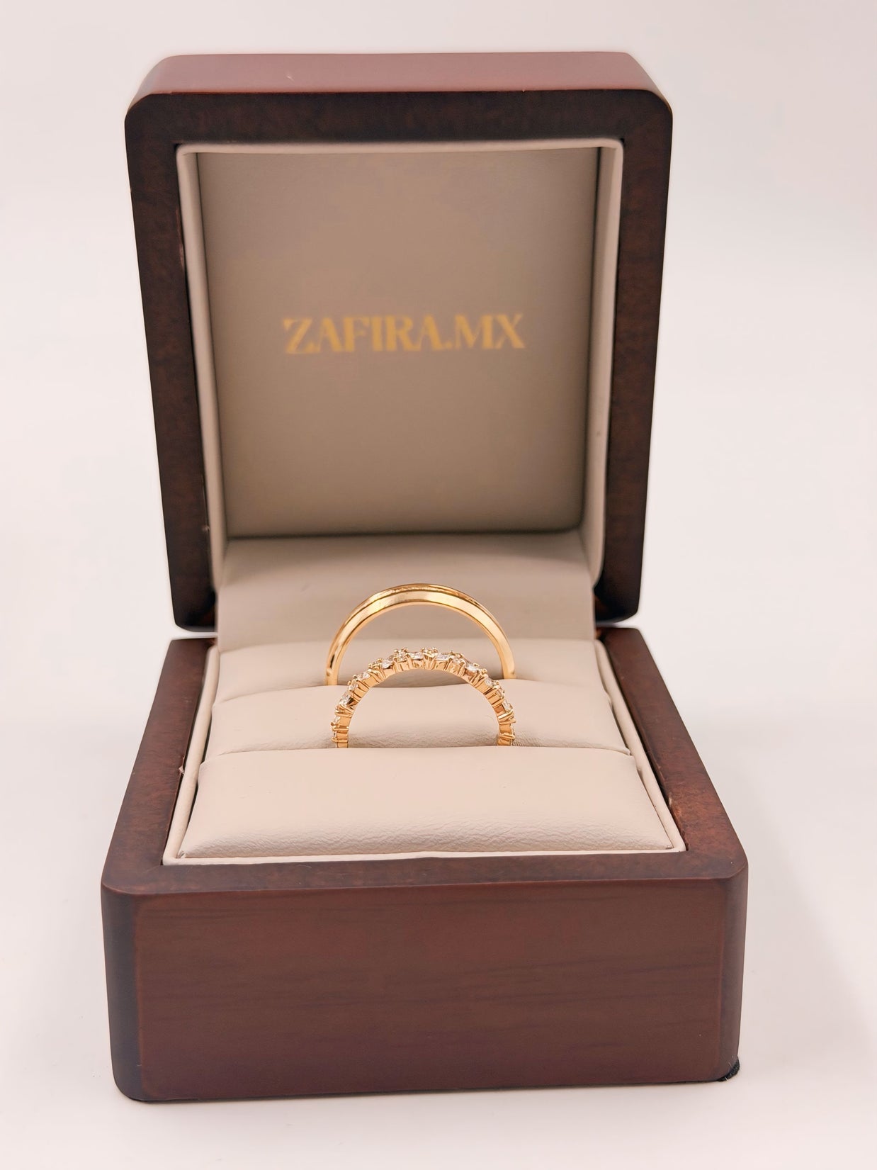 Argolla Nuria con Diamantes Lab-Grown - Oro Sólido (10k, 14k, 18k)