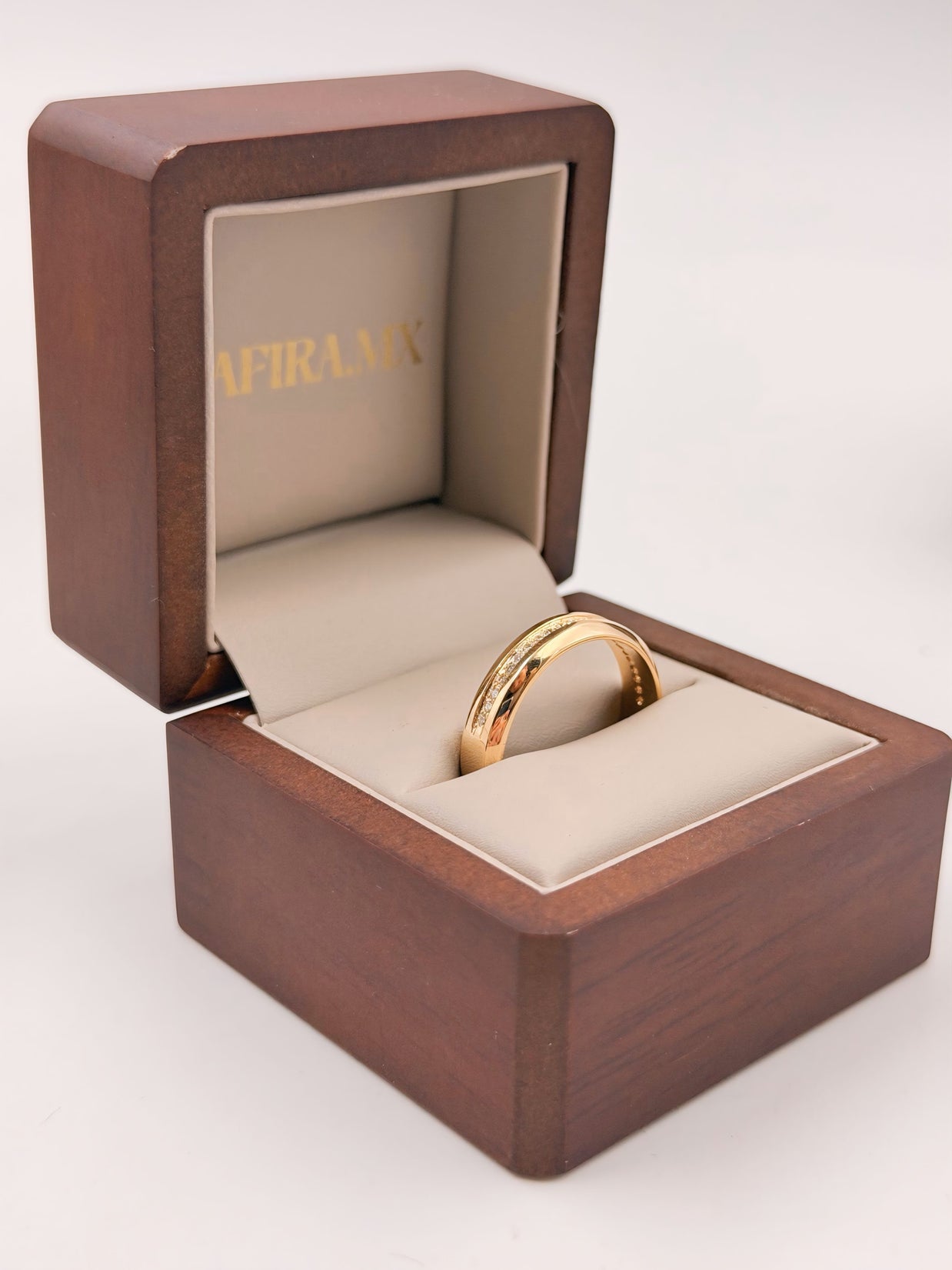 Argolla Nuria con Diamantes Lab-Grown - Oro Sólido (10k, 14k, 18k)