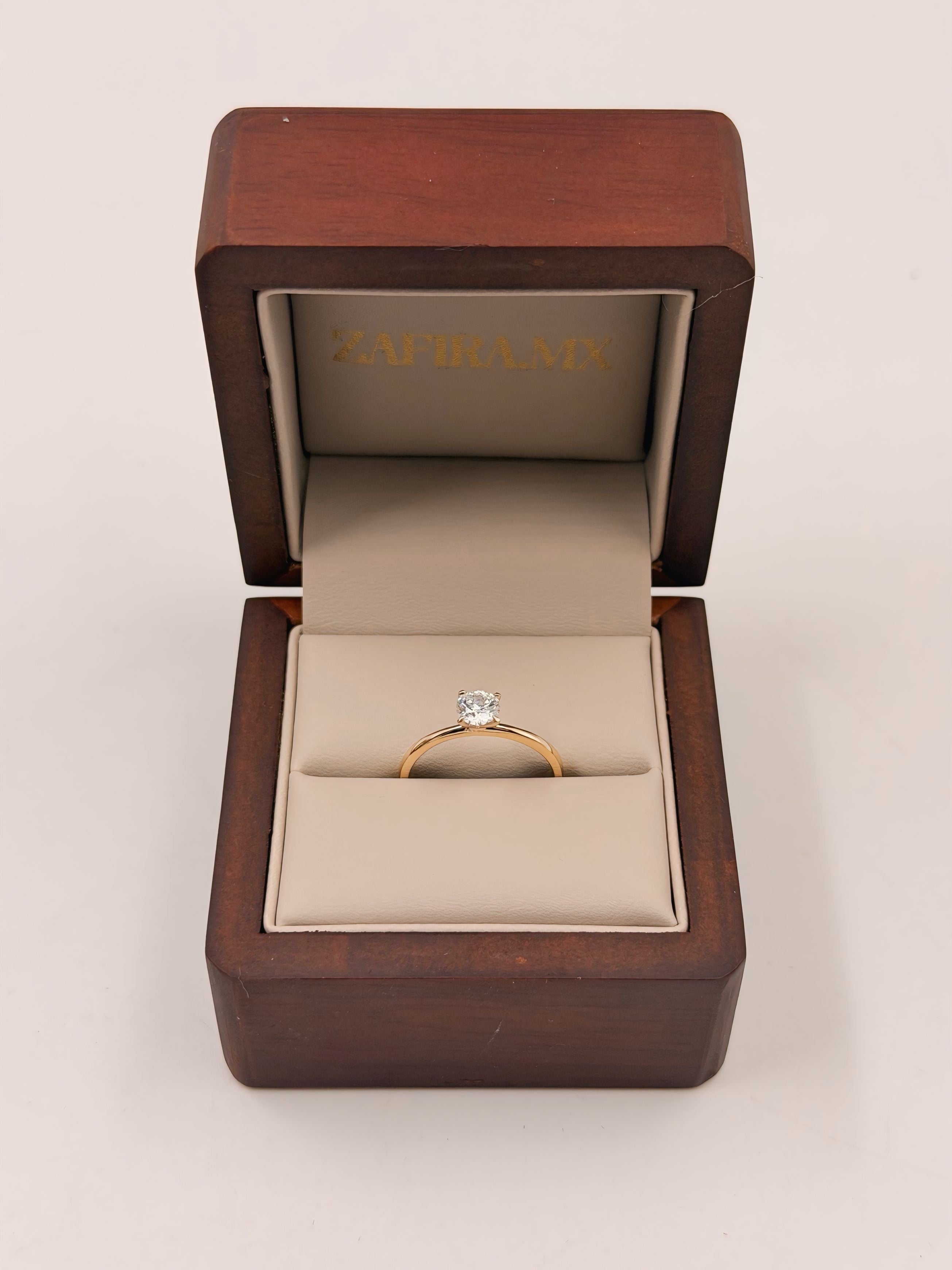 Anillo de Compromiso 0.5ct corte REDONDO solitario 4 Prongs - Anillo de Compromiso en Oro (10k, 14k, 18k) o Plata 0.925 y Diamante Lab-Grown o Moissanita