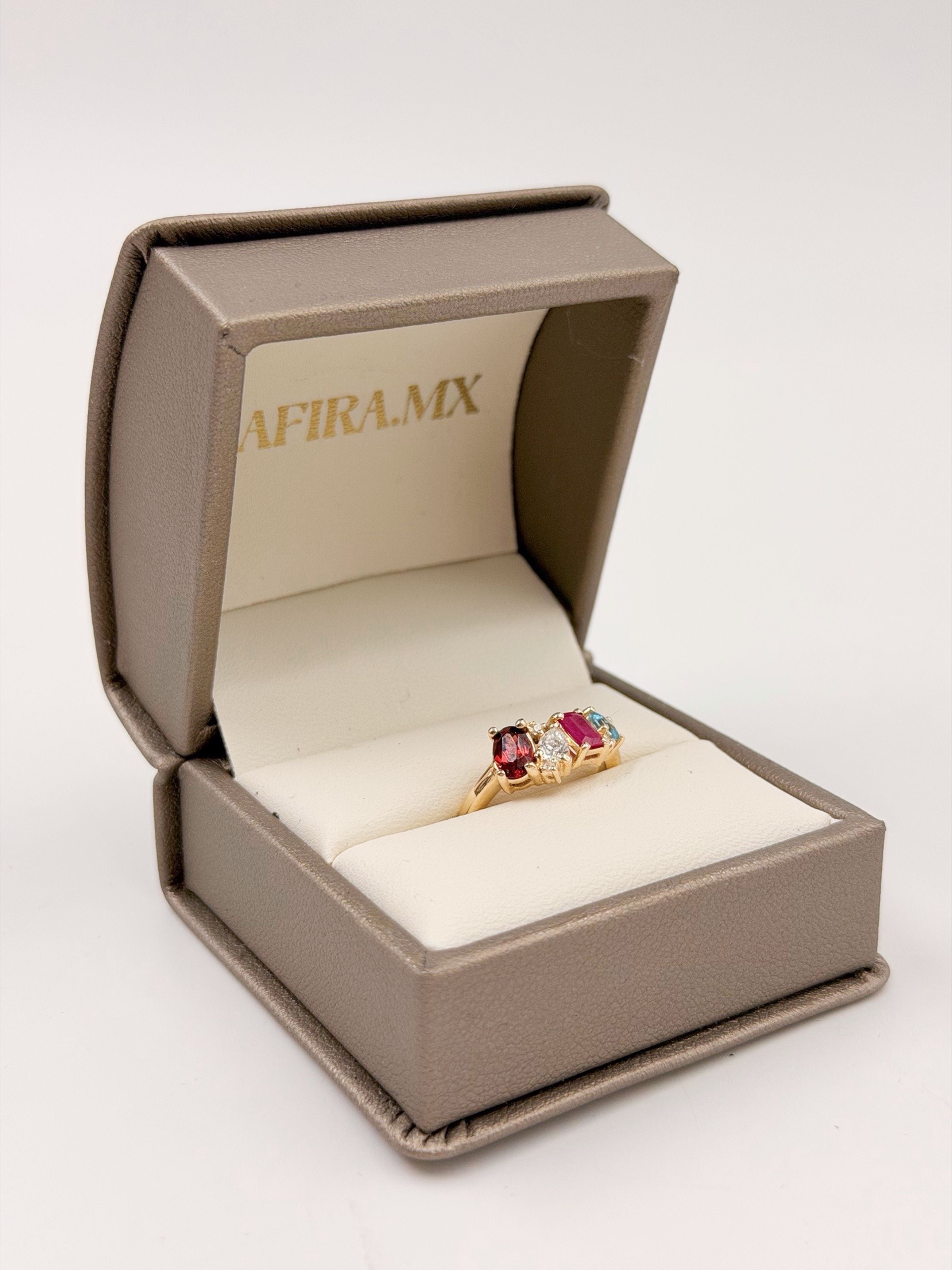 Family Ring 4 piedras Diseño 3 - Anillo Familiar de Oro (10k, 14k, 18k) o Plata 0.925 y Piedras de Nacimiento