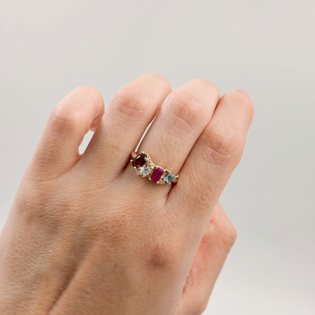 Family Ring 4 piedras Diseño 3 - Anillo Familiar de Oro (10k, 14k, 18k) o Plata 0.925 y Piedras de Nacimiento