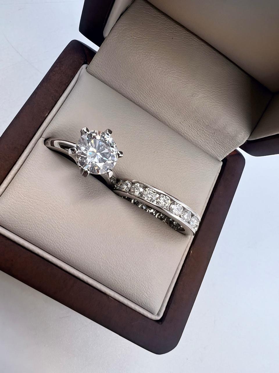 Bridal Set Solitario Diamante Lab 2ct y Churumbela  Completa 3mm Diamante Lab-grown - Anillo de Compromiso en Oro (10k, 14k, 18k) y Diamante Lab-Grown o Moissanita