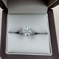 Anillo de Compromiso Clásico 1.0ct Corte REDONDO solitario- Anillo de Compromiso en Oro (10k, 14k, 18k) o plata 0.925 y Diamante Lab-Grown o Moissanita