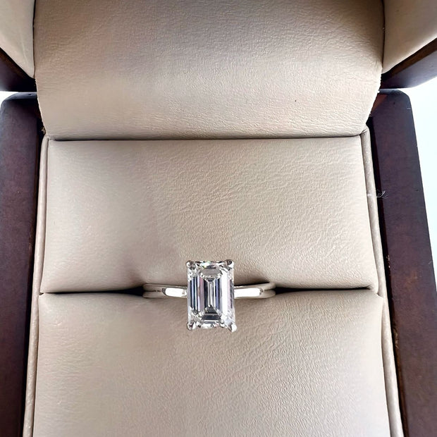 Anillo de Compromiso Aurora 1.0ct Corte ESMERALDA solitario - Anillo de Compromiso en Oro (10k, 14k, 18k) o plata 0.925 y Diamante Lab-Grown o Moissanita