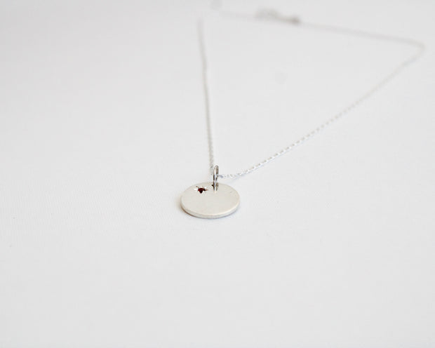 Collar mamá incial con piedra de mes