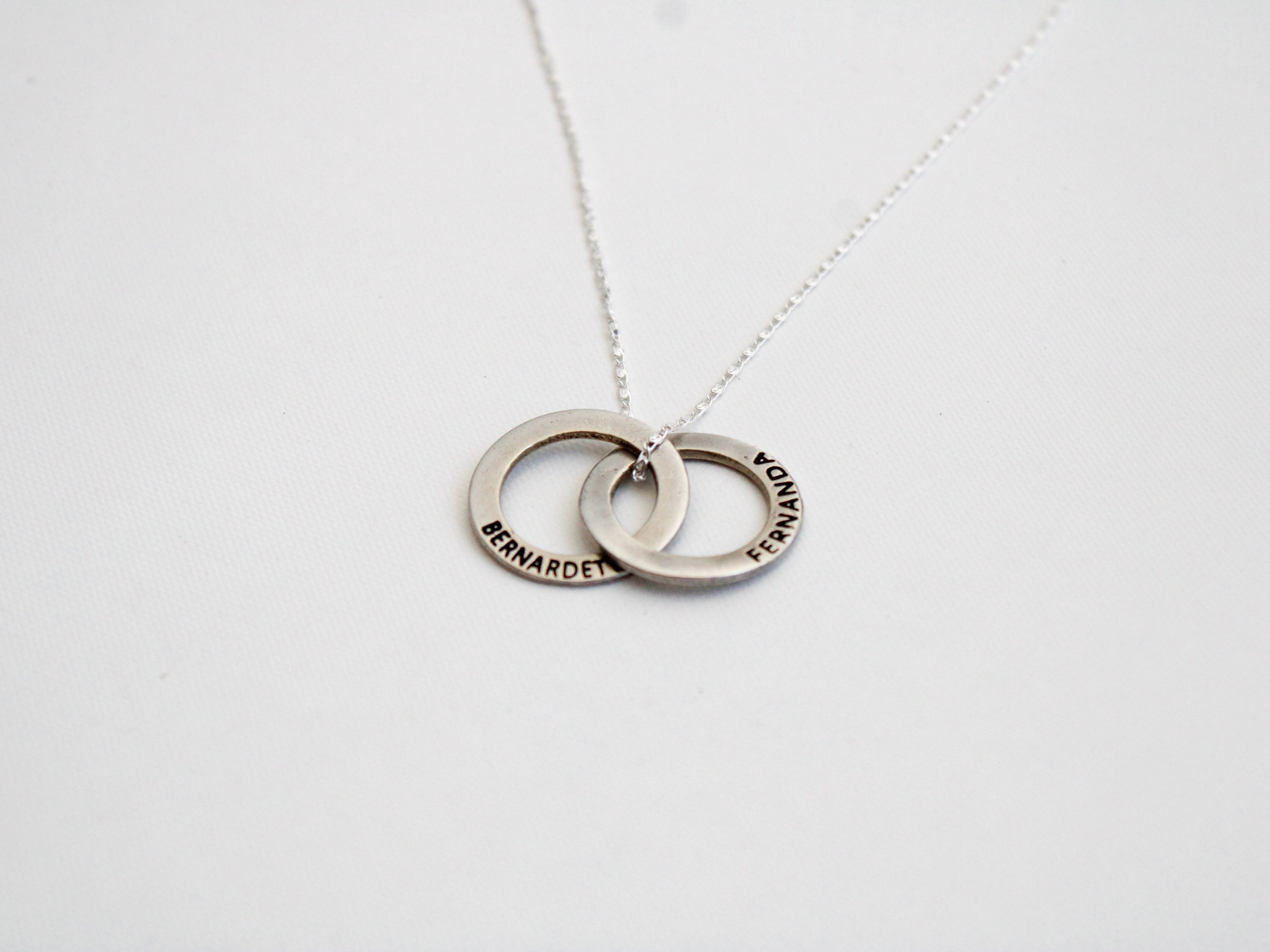 Collar Vinculo - Joyería Personalizada en Oro (10k, 14k, 18k) o Plata 0.925