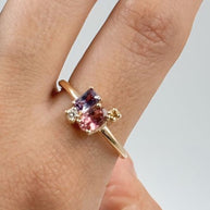 Family Ring 4 Piedras Diseño 2 - Anillo Familiar de Oro (10k, 14k, 18k) o Plata 0.925 y Piedras de Nacimiento