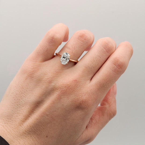 Anillo de Compromiso 1.5ct Oval Solitario brazo estilizado