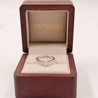 Anillo de Compromiso 0.5ct Pera en Oro (10k, 14k, 18k) o Plata 0.925 y Diamante Lab-Grown o Moissanita