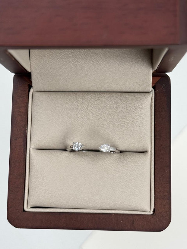 Anillo semi abierto de Apilamiento o Ring Wrap Corte Pera